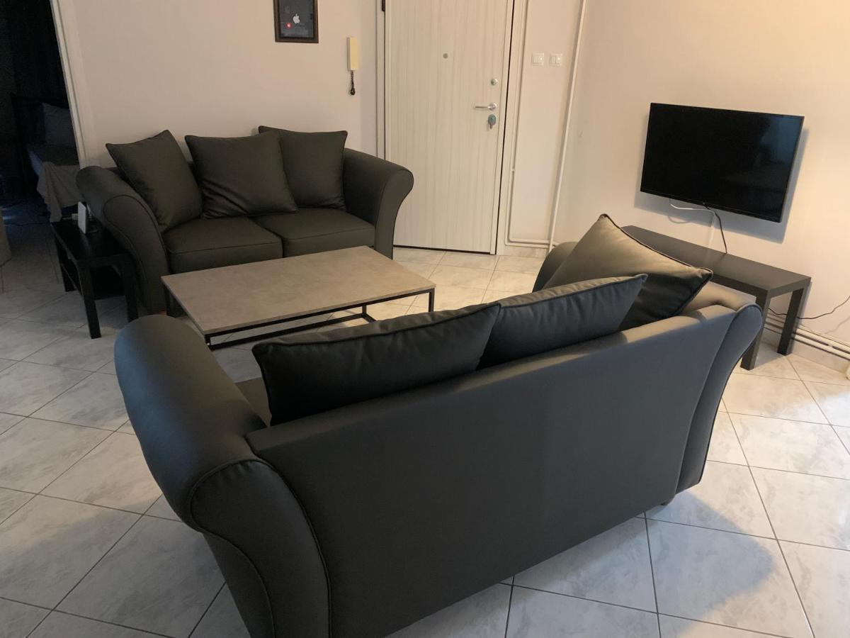 Apartment 30M From The Sea Солун Екстериор снимка