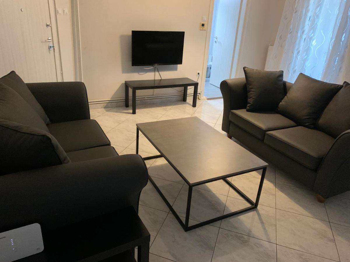 Apartment 30M From The Sea Солун Екстериор снимка