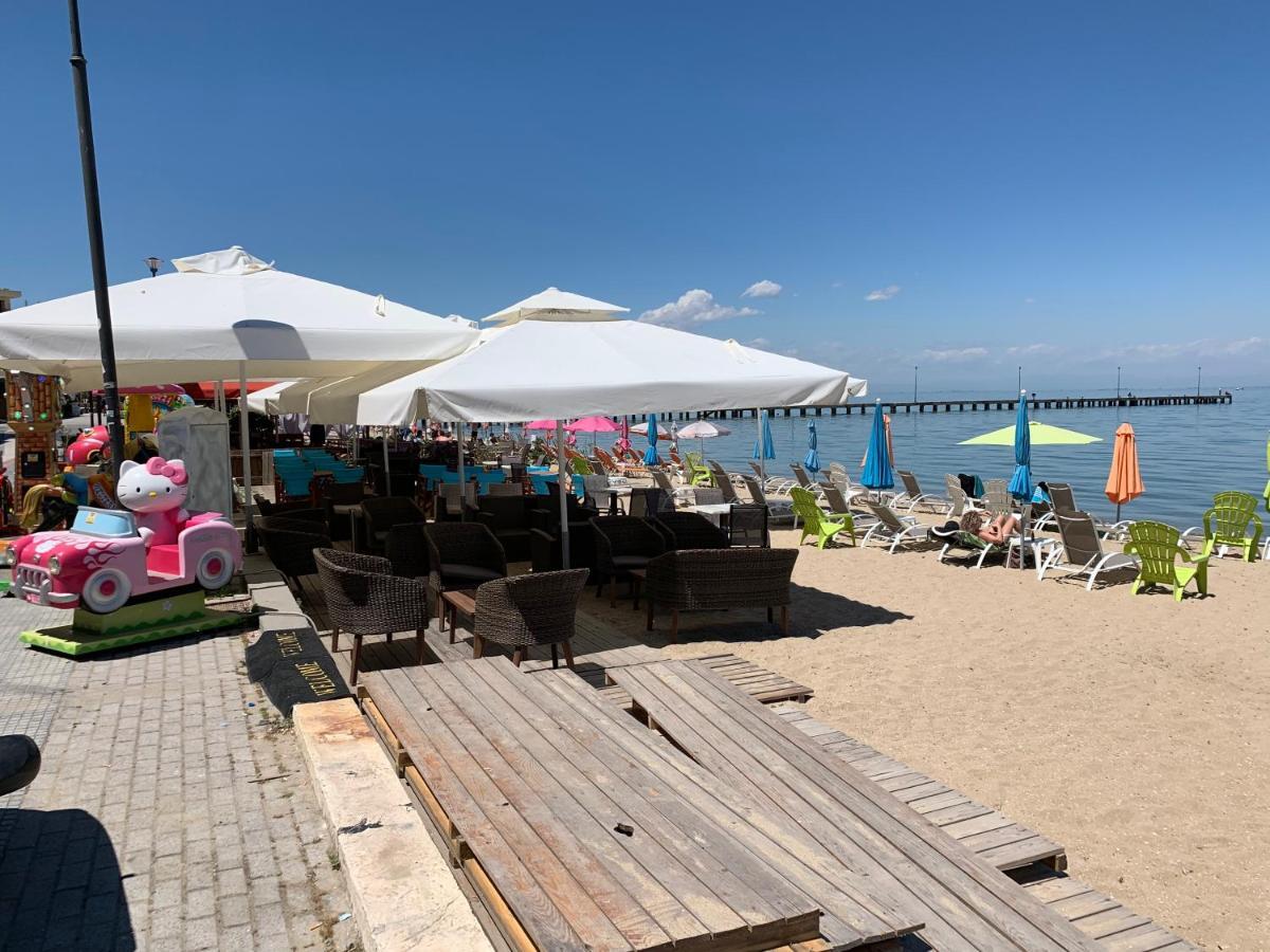 Apartment 30M From The Sea Солун Екстериор снимка